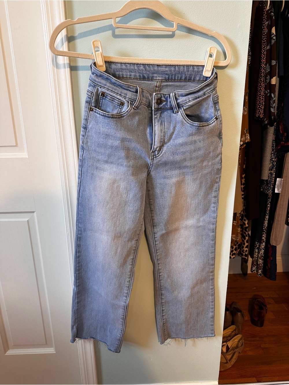 Amazon Cropped Straight Jeans
